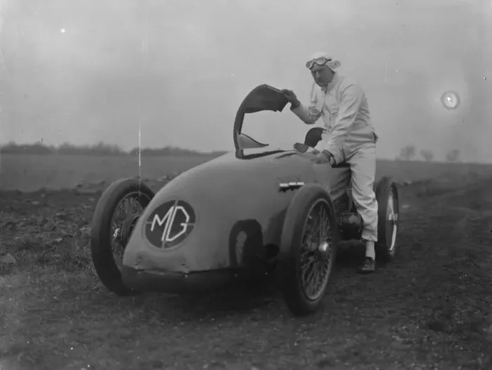 Framed Print : G E T Eyston prepares for attack on world speed record for baby cars at Pendine Sands Framed Print : G E T Eyston prepares for attack on world speed record for baby cars at Pendine Sands
