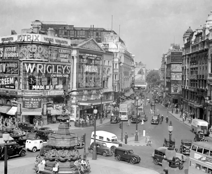 Framed Print : General views with Eros all so called The Angel of Christian Charity in Piccadilly Framed Print : General views with Eros all so called The Angel of Christian Charity in Piccadilly