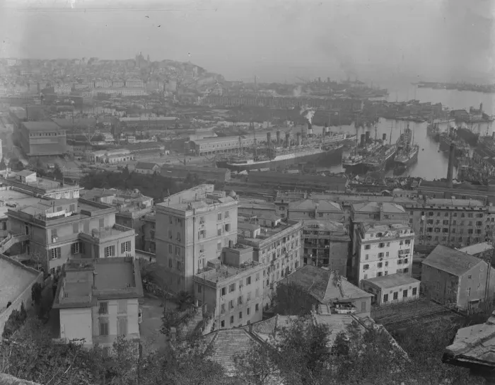 Framed Print : Genoa City and Harbour April 1922 Framed Print : Genoa City and Harbour April 1922