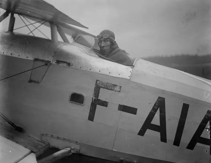 Framed Print : George Duller, the steeplechase jockey, purchases an aeroplane. Duller in the cockpit Framed Print : George Duller, the steeplechase jockey, purchases an aeroplane. Duller in the cockpit