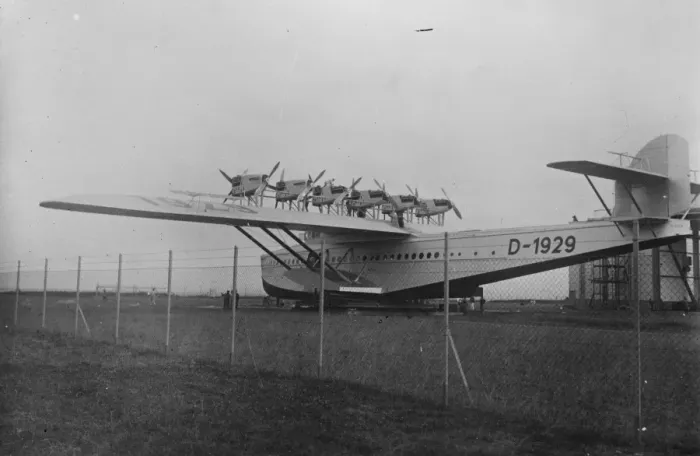Framed Print : German Dornier Do X plane to fly the Atlantic. It has been fitted with 12 new engines Framed Print : German Dornier Do X plane to fly the Atlantic. It has been fitted with 12 new engines