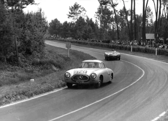 Framed Print : German team Mercedes-Benz 300 SL car competitor during the 24 hour Le Mans endurance Framed Print : German team Mercedes-Benz 300 SL car competitor during the 24 hour Le Mans endurance