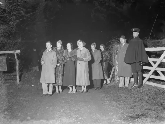 Framed Print : Ghost hunters go in search of the Meopham ghost. 10 March 1936 Framed Print : Ghost hunters go in search of the Meopham ghost. 10 March 1936