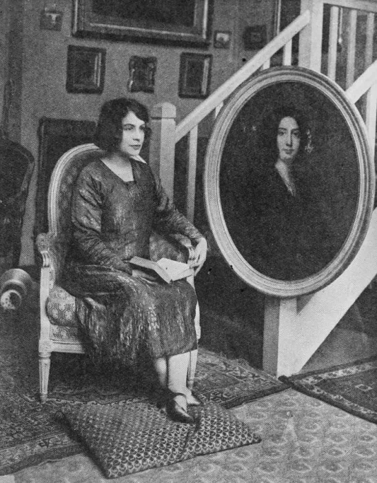 Framed Print : A Gladstone Wright case in Paris. Mme Aurore Sand, granddaughter of George Sand Framed Print : A Gladstone Wright case in Paris. Mme Aurore Sand, granddaughter of George Sand
