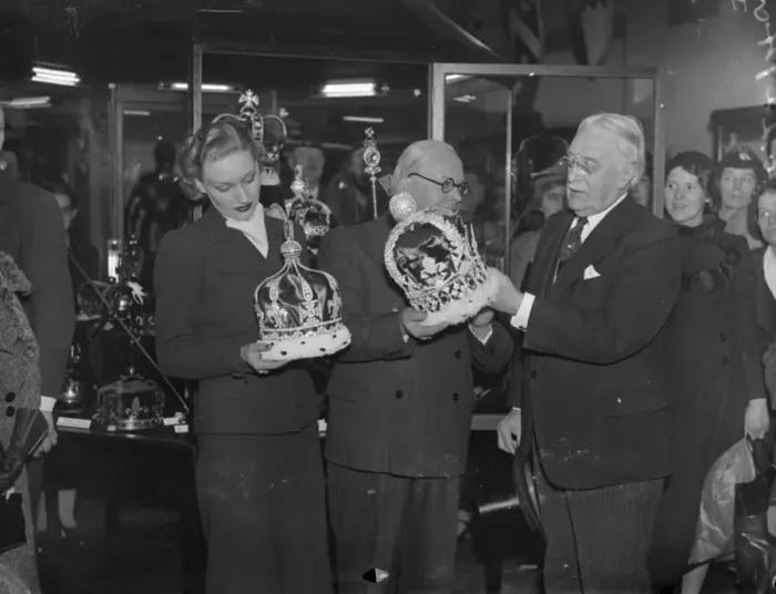 Framed Print : Gordon Selfridge inspects crown jewel replicas at stores 28 birthday celebrations