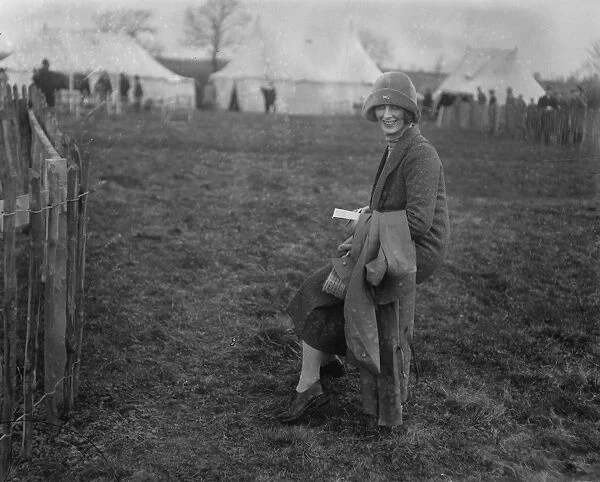 Grafton hunt point to point races at Pattishall, near Northampton. Hon Mrs Roland Cubit
