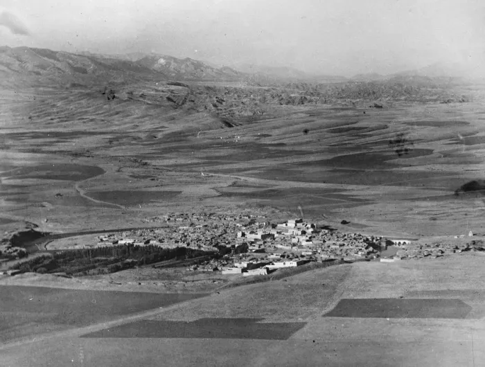 Framed Print : Grave Mosul developments, Turks reported to be driving the christians northwards A Framed Print : Grave Mosul developments, Turks reported to be driving the christians northwards A