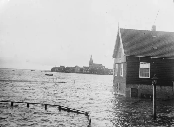 Framed Print : Great floods in Holland, The Isle of Marken has been totally inundated by the waves Framed Print : Great floods in Holland, The Isle of Marken has been totally inundated by the waves
