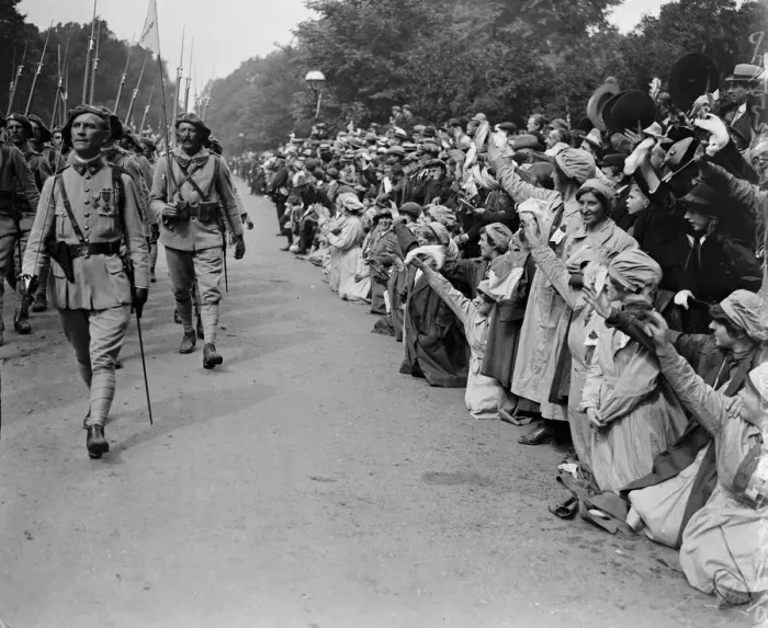 Framed Print : The Great Victory March. Spectators cheering the French troops. 19 July 1919 Framed Print : The Great Victory March. Spectators cheering the French troops. 19 July 1919