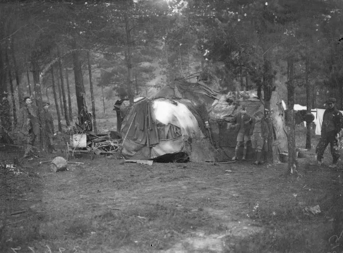 Framed Print : The gypsies are leaving their hundred year old settlement on Hurtwood Hill in Surrey Framed Print : The gypsies are leaving their hundred year old settlement on Hurtwood Hill in Surrey