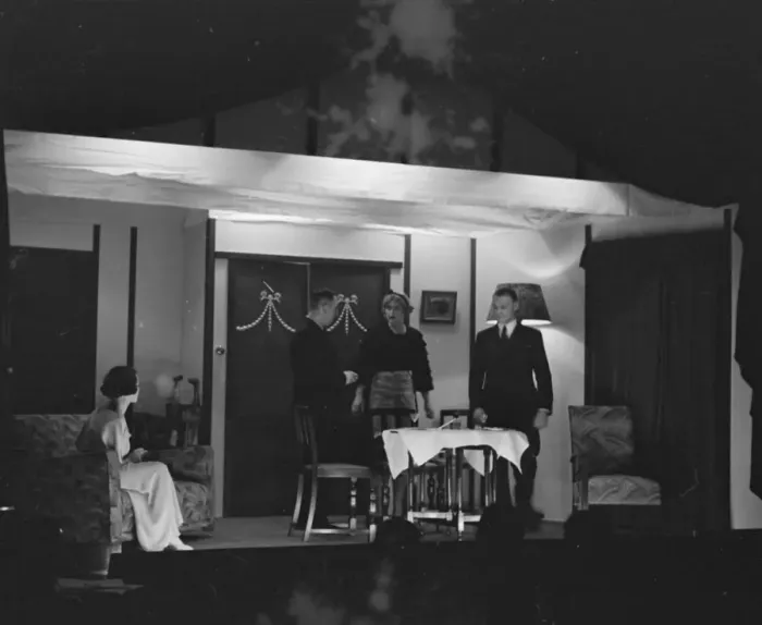 Framed Print : The Hartley Players, an amateur dramatic association from Harley, Kent, performing Framed Print : The Hartley Players, an amateur dramatic association from Harley, Kent, performing