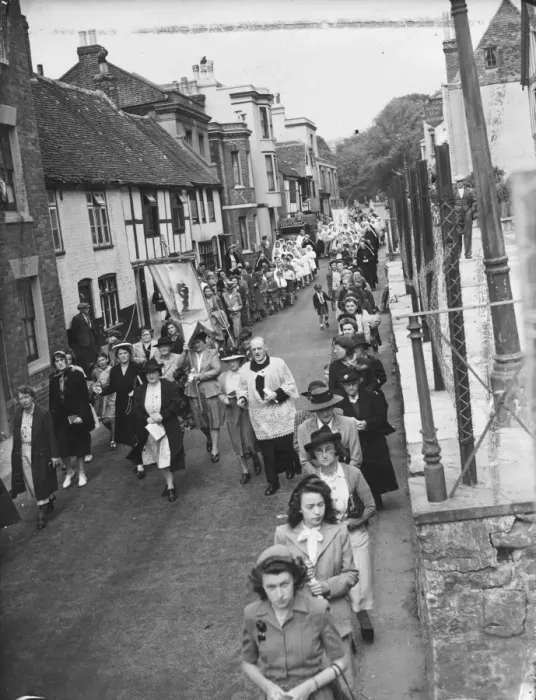 Framed Print : Hastings catholics in procession to ruined castle shrine. The traditional Roman Framed Print : Hastings catholics in procession to ruined castle shrine. The traditional Roman