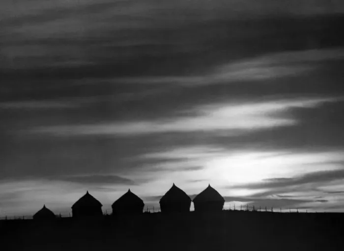 Framed Print : Haystacks TopFoto