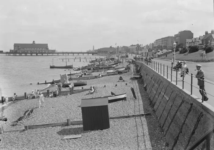 Framed Print : Herne Bay 1925 Framed Print : Herne Bay 1925