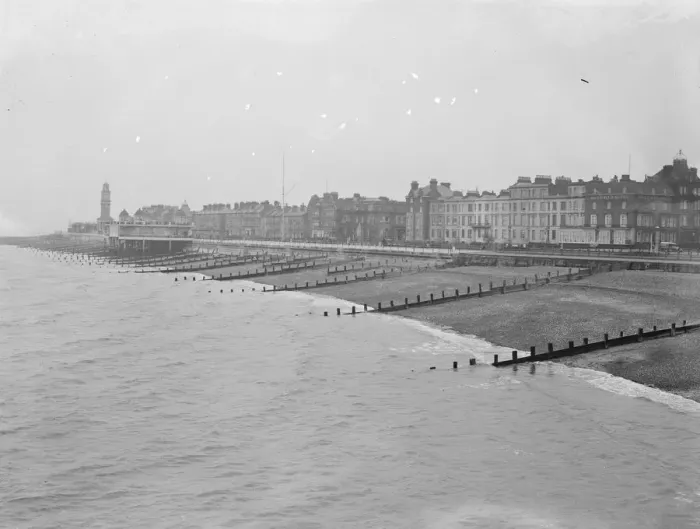 Framed Print : Herne Bay 1925 Framed Print : Herne Bay 1925