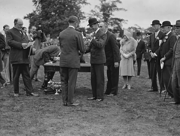 Hertfordshire Agricultural Show at Hatfield The Duke of York presenting cups 27