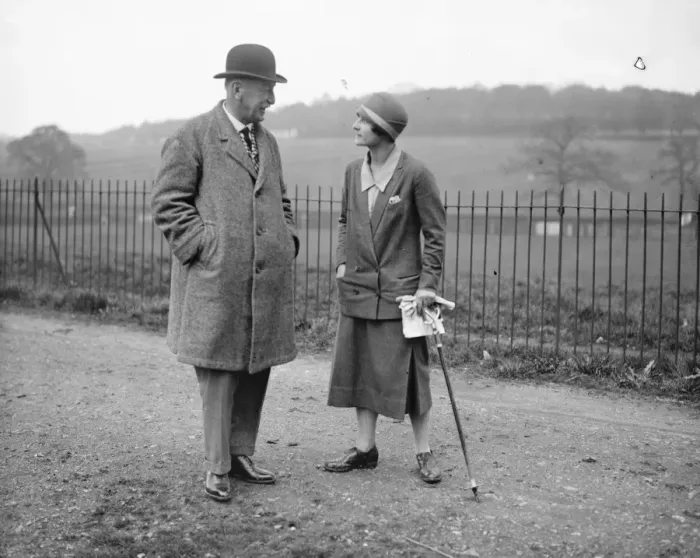 Framed Print : Hertfordshire Hunts new Lady Master buys some of retired Masters horses. Miss