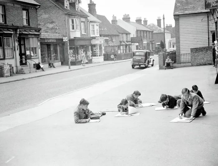 Framed Print : The High Street is their classroom. At least, for the morning this picture was taken. It shows pupils of the Boy's Country Secondary School of Edenbridge, Kent, on one of their regular art classes on location'. 25 May 1955 Framed Print : The High Street is their classroom. At least, for the morning this picture was taken. It shows pupils of the Boy's Country Secondary School of Edenbridge, Kent, on one of their regular art classes on location'. 25 May 1955