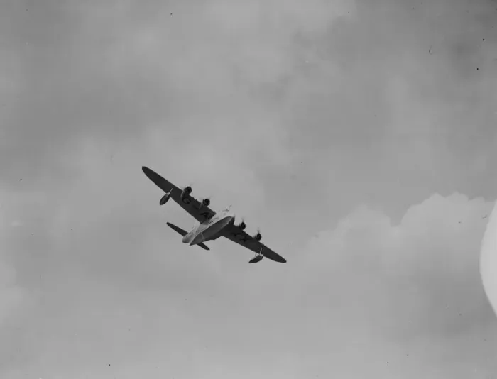 Framed Print : himalayan empire flying boat. Undated Framed Print : himalayan empire flying boat. Undated