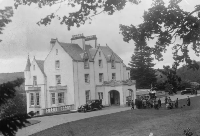 Framed Print : Historic meeting in the Scottish Highlands of Mr Ramsay McDonald and General Dawes Framed Print : Historic meeting in the Scottish Highlands of Mr Ramsay McDonald and General Dawes