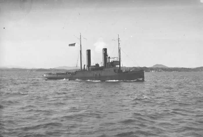 Framed Print : HM tug Frisky leaving Bergen 19 April 1920 Framed Print : HM tug Frisky leaving Bergen 19 April 1920