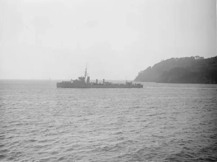 Framed Print : HMS Saumarez a Parker class destroyer leader at Plymouth 27 February 1928 Framed Print : HMS Saumarez a Parker class destroyer leader at Plymouth 27 February 1928