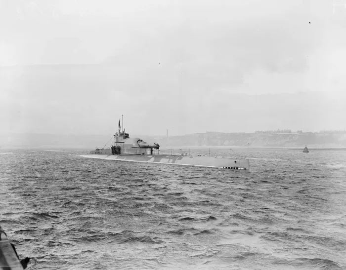 Framed Print : HMS Submarine No 3 Three quarter view 30 March 1920 Framed Print : HMS Submarine No 3 Three quarter view 30 March 1920