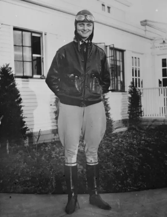 Framed Print : Holds womens altitude record. Mrs Louise McPhetridge Thaden. 4 March 1929 Framed Print : Holds womens altitude record. Mrs Louise McPhetridge Thaden. 4 March 1929