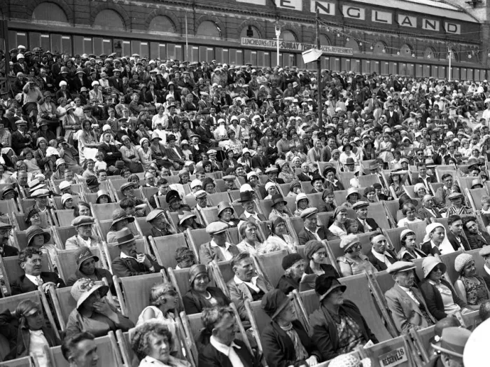 Framed Print : Holidaymakers at Ramsgate, Kent 14 July 1931 Framed Print : Holidaymakers at Ramsgate, Kent 14 July 1931