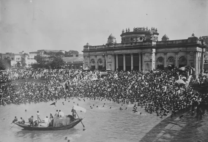 Framed Print : Holy Bathers A striking scene during the Hindu festival, Surjya Grahu on the occasion