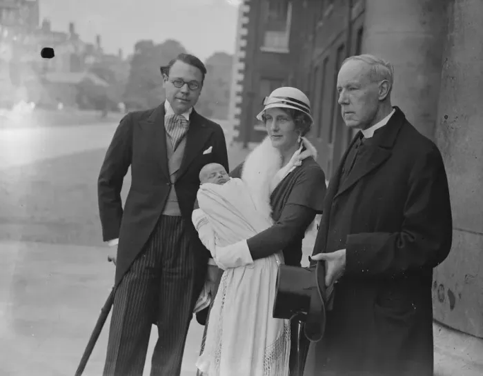 Framed Print : The Hon Lancelot and Mrs Joynson Hicks and their infant son after his christening Framed Print : The Hon Lancelot and Mrs Joynson Hicks and their infant son after his christening