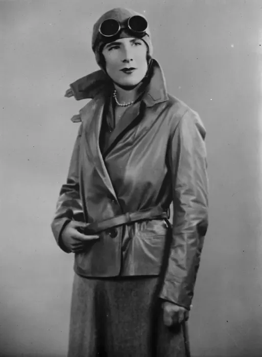 Framed Print : The Hon Mrs Victor Bruce. 1 September 1930 Framed Print : The Hon Mrs Victor Bruce. 1 September 1930