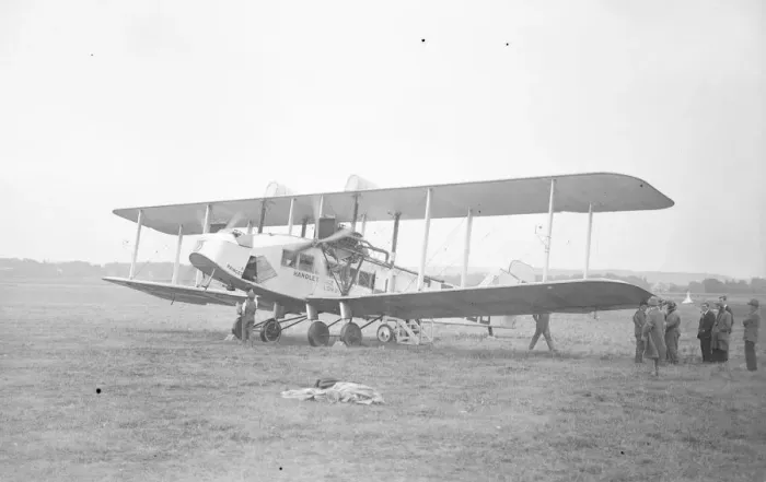 Framed Print : The Honeymoon Express Pilot Officer Whinney R A F, who was married on Saturday Framed Print : The Honeymoon Express Pilot Officer Whinney R A F, who was married on Saturday