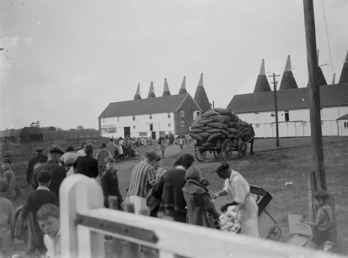 Framed Print : Hop Kilns in Kent. 1935 Framed Print : Hop Kilns in Kent. 1935