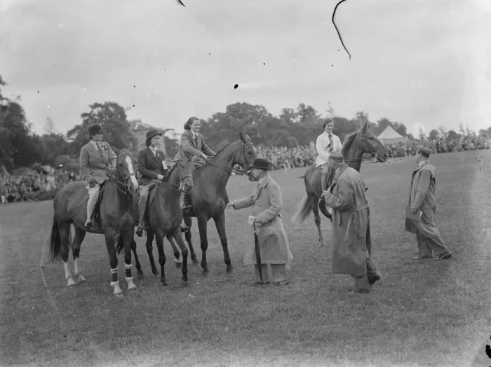 Framed Print : Horse jumping at the Bexleyheath Gala in Kent. Riders line their mounts up for Framed Print : Horse jumping at the Bexleyheath Gala in Kent. Riders line their mounts up for
