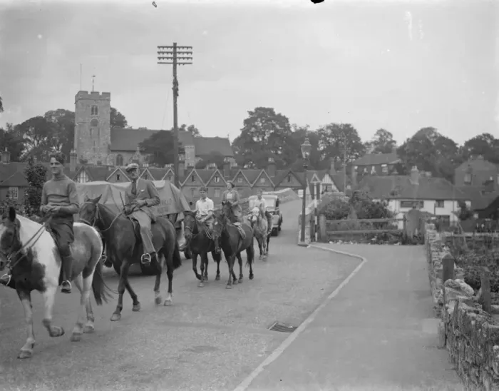 Framed Print : Horse riders riding over the Aylesford Bridge, Surrey. 1938 Framed Print : Horse riders riding over the Aylesford Bridge, Surrey. 1938