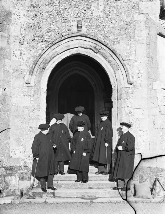 Framed Print : Where hospitable custom of eight centuries survives. Free ale and bread for wayfarers Framed Print : Where hospitable custom of eight centuries survives. Free ale and bread for wayfarers