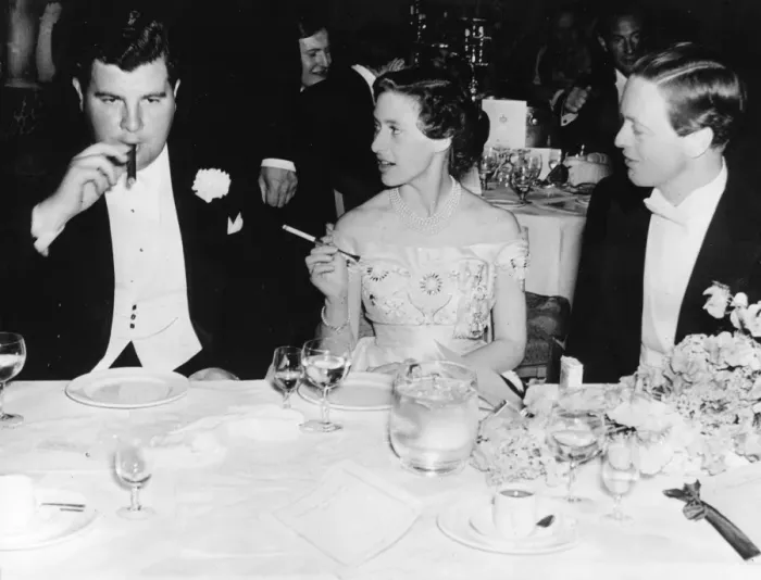 Framed Print : HRH Princess Margaret attending a charity ball in aid of the Dockland Settlement Framed Print : HRH Princess Margaret attending a charity ball in aid of the Dockland Settlement