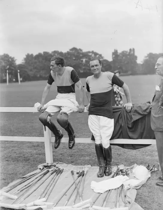 Framed Print : Hurlingham- Texas Rangers V Jaguars Hon W K Robs, and Mrs Sandford 25 June 1938