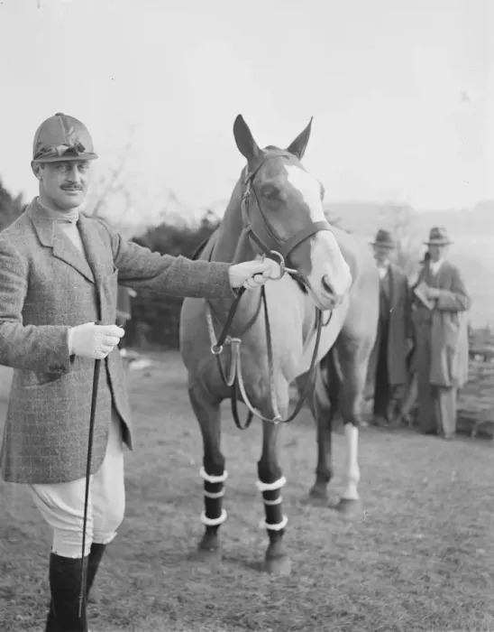 Framed Print : Hursley Hunt Point to Point at Farly Mount Lord Apsley and his mount Samuel