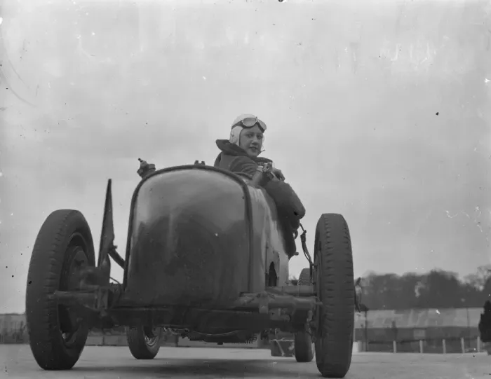 Framed Print : Husband and wife practice at Brooklands for Easter racing. Mrs Roy Eccles was among Framed Print : Husband and wife practice at Brooklands for Easter racing. Mrs Roy Eccles was among