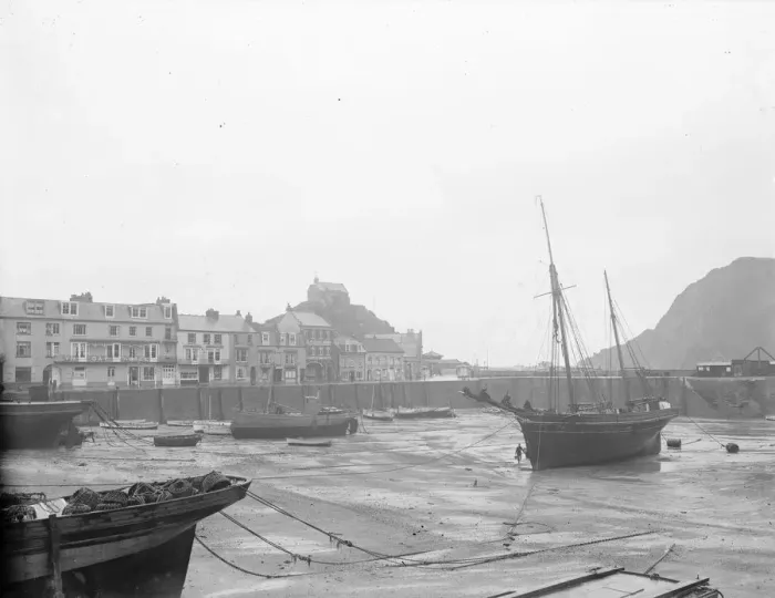Framed Print : Ilfracombe on the North Devon Coast 1925 Framed Print : Ilfracombe on the North Devon Coast 1925