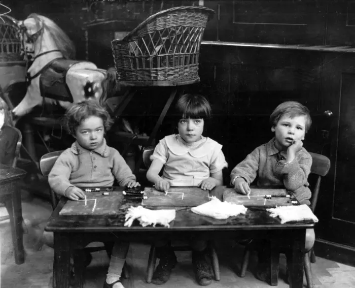 Framed Print : Infants Class at Holy Trinity DCC School Lambeth 1930 History of London - Vauxhall Framed Print : Infants Class at Holy Trinity DCC School Lambeth 1930 History of London - Vauxhall