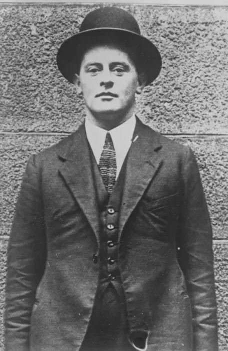 Framed Print : Information wanted by Scotland Yard. Henry Dunbar, aged 31, commission agent Framed Print : Information wanted by Scotland Yard. Henry Dunbar, aged 31, commission agent