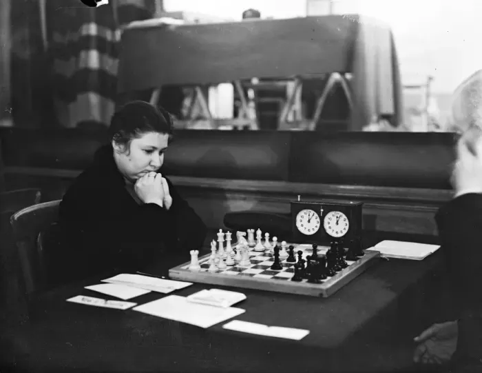 Framed Print : International Chess masters take part in Hastings tournament. Miss Menchik, German champion Framed Print : International Chess masters take part in Hastings tournament. Miss Menchik, German champion