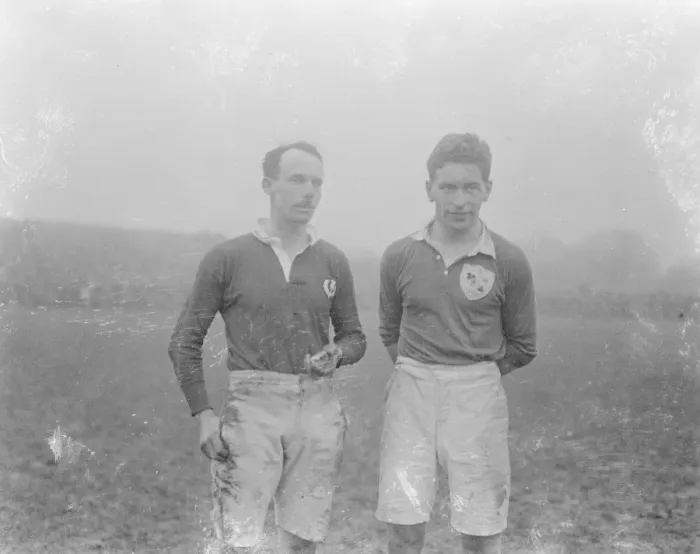 Framed Print : International Rugby. Scotland defeat Ireland at Dublin The two Captains, A L Garcie