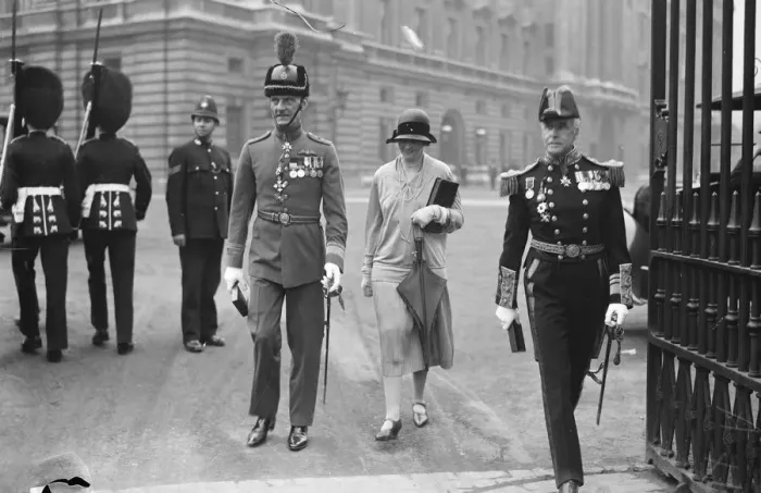 Framed Print : Investiture. Vice Air Marshal, Sir John Steel ( left ), Lady Kiddle and Admiral Framed Print : Investiture. Vice Air Marshal, Sir John Steel ( left ), Lady Kiddle and Admiral