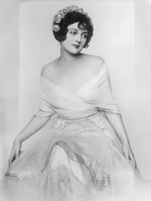 Framed Print : Italys prettiest woman, who has become a film star at a salary described as Fantastic Framed Print : Italys prettiest woman, who has become a film star at a salary described as Fantastic