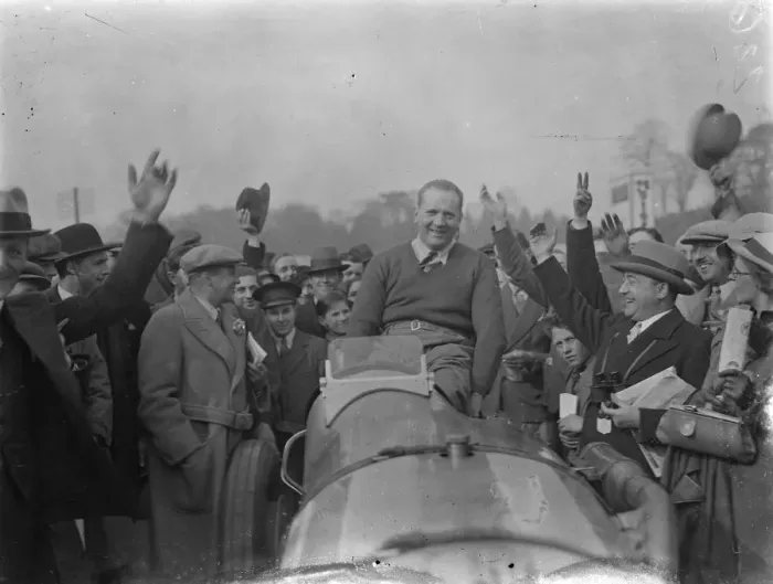 Framed Print : John Cobb breaks Brooklands lap record. Mr John Cobb, driving the 400 hp Napier Railton car Framed Print : John Cobb breaks Brooklands lap record. Mr John Cobb, driving the 400 hp Napier Railton car