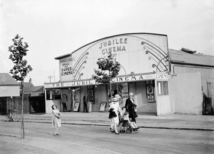 Framed Print : The Jubilee Cinema in Swanscombe, Kent. 1936 Framed Print : The Jubilee Cinema in Swanscombe, Kent. 1936
